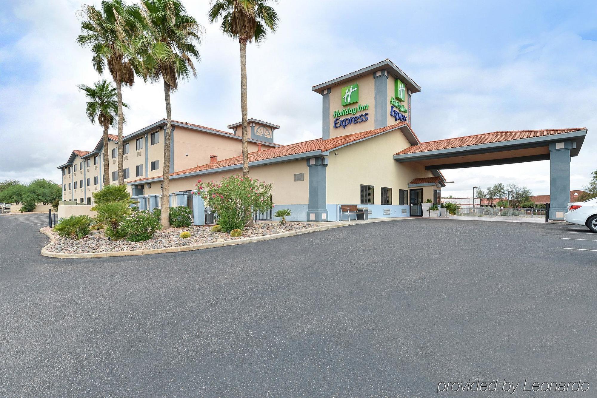 Vagabond Inn Executive Green Valley Esterno foto