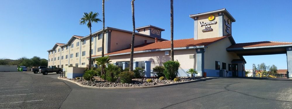 Vagabond Inn Executive Green Valley Esterno foto