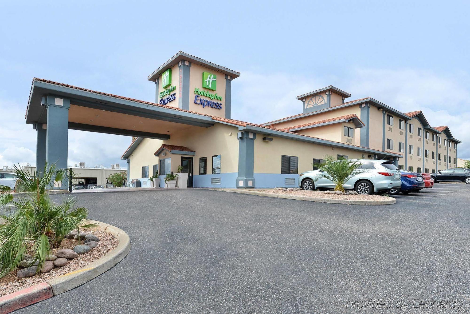 Vagabond Inn Executive Green Valley Esterno foto